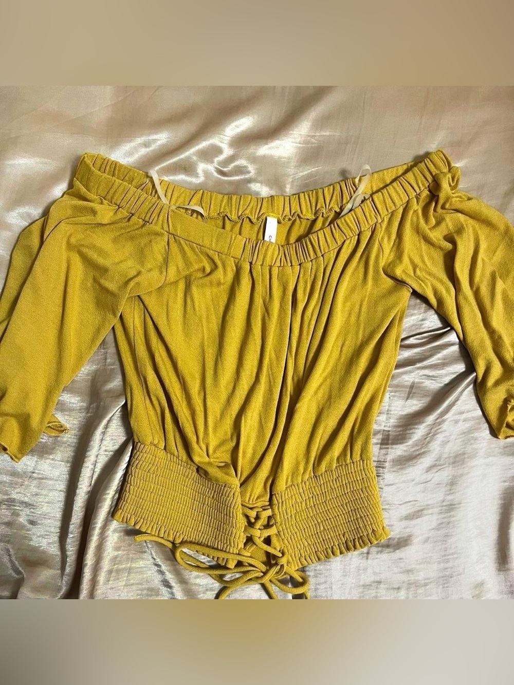 ੈ✩‧₊˚yellow flowy tie blouse with sleeves